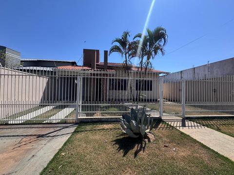 Casa à venda em Sapezal, Água Clara II, com 3 quartos, com 135.59 m²