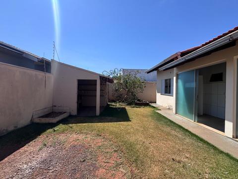 Casa à venda em Sapezal, Água Clara II, com 3 quartos, com 135.59 m²