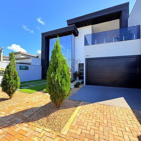Sobrado à venda em Sapezal, Água Clara VII, com 3 quartos, com 314.97 m²